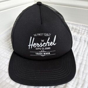 Herschel Supply Co Trucker Hat Black Mesh Snapback Logo Cap Mens surf skate NWOT